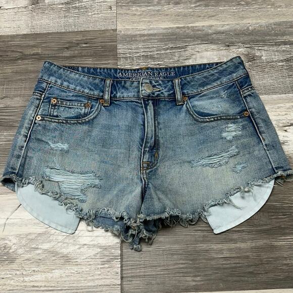 American Eagle Shorts Hi-Rise Festival Size 10 Fray Denim Distressed Jean Jorts - Picture 1 of 9